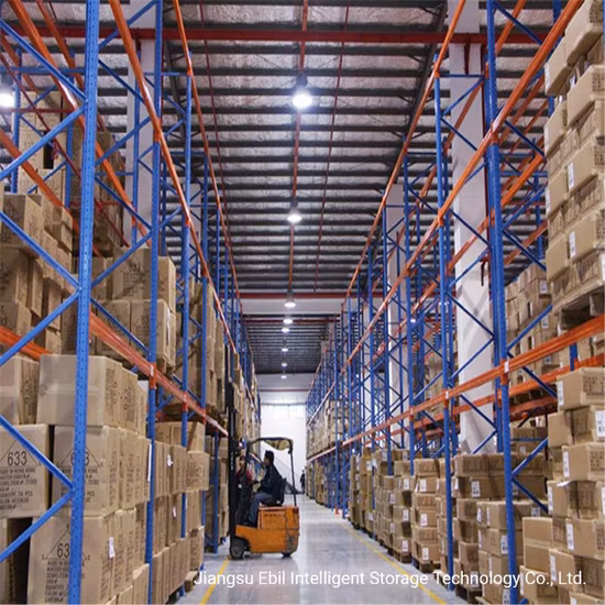 物流機器ヘビーデューティ倉庫保管スチール Q235 パレット保管ラックアップライトおよびビームラック